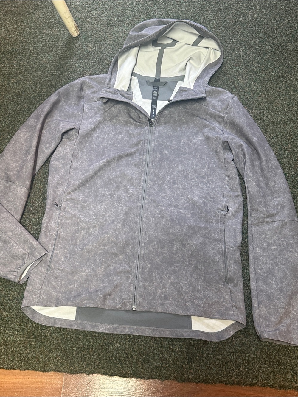 Warp Light Jacket
Packable